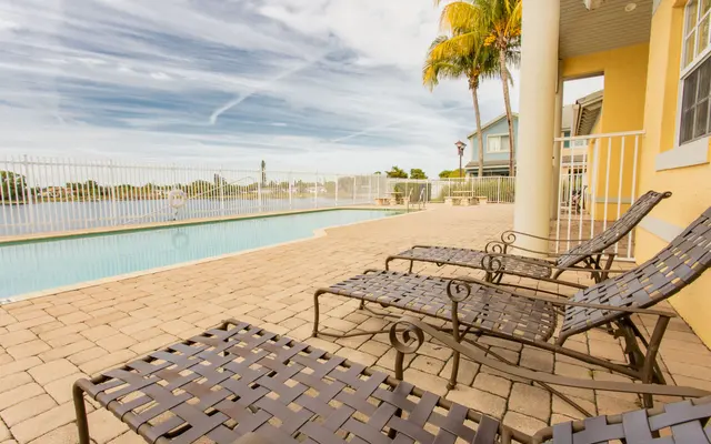 Pinnacle Village Apartments - Building