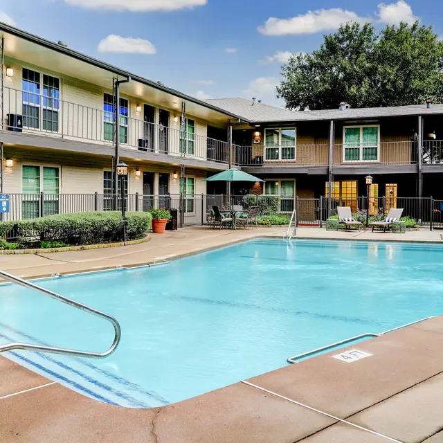 Emerson Pines - Pool