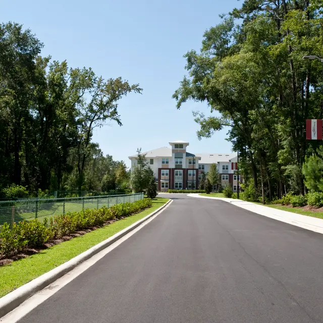 Kenwood Place Apartments - Road, Freeway, Highway