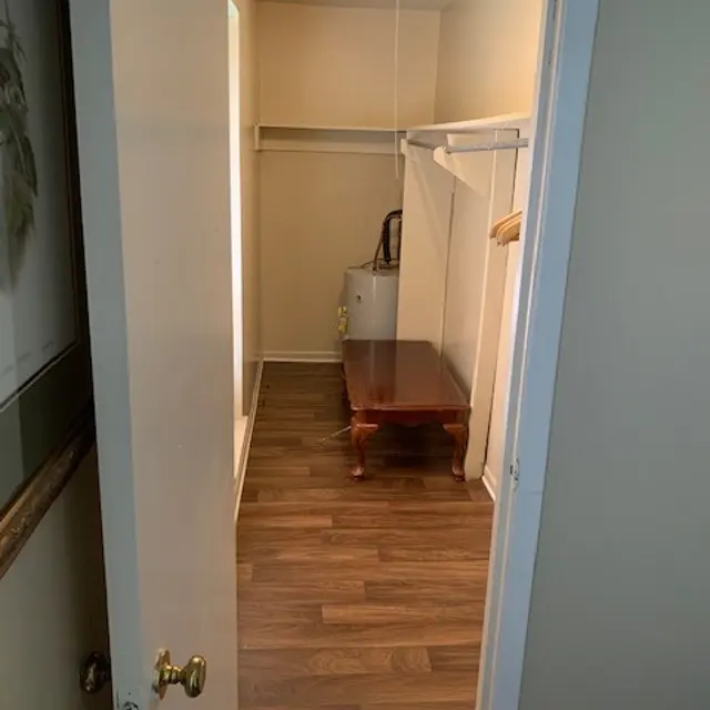 Chateau Apartments Chateau Apartments - Flooring