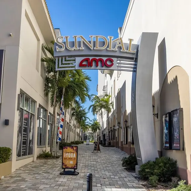 Vantage St Pete - City, Road, Street