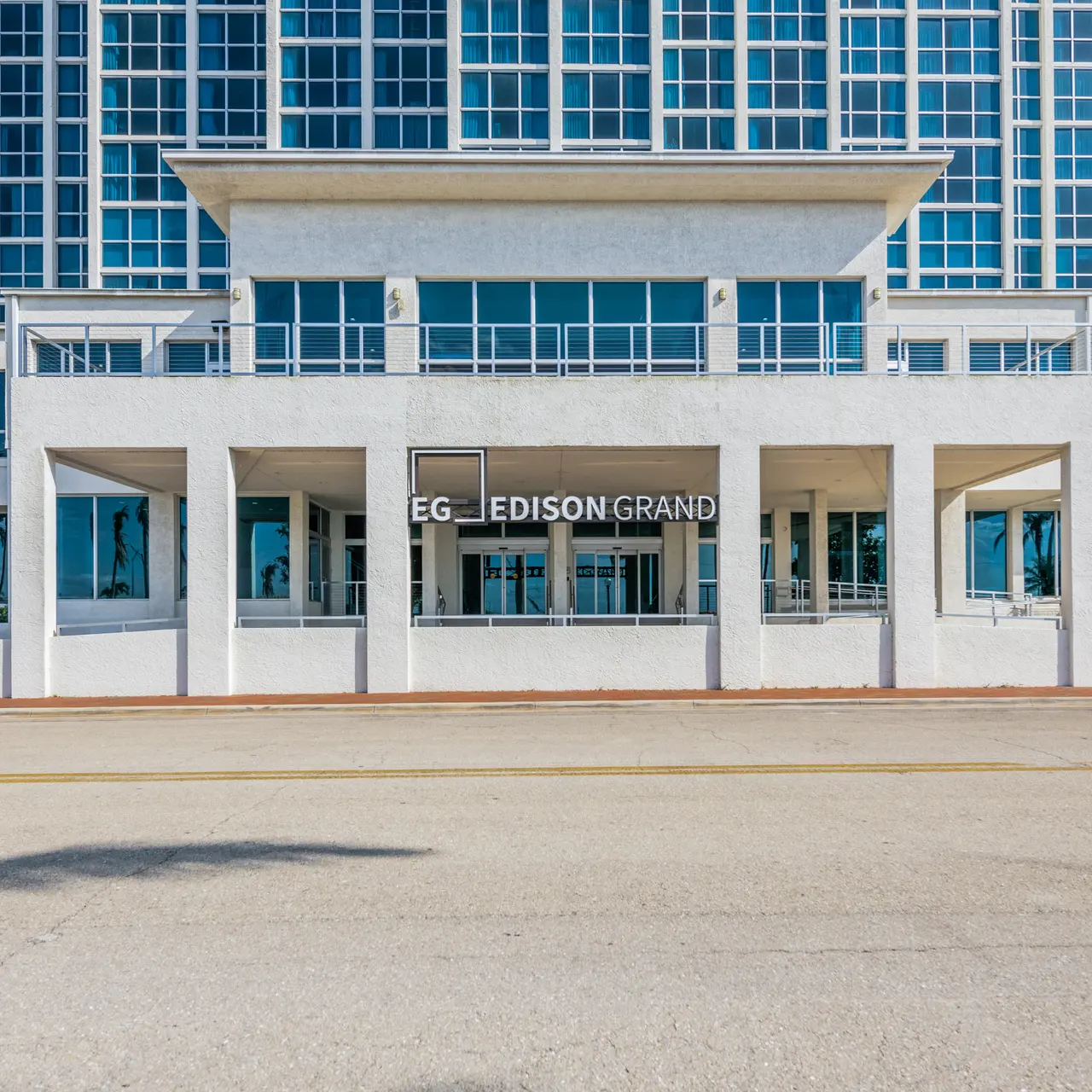 25- Edison Grand, Fort Myers, FL 33901.jpg