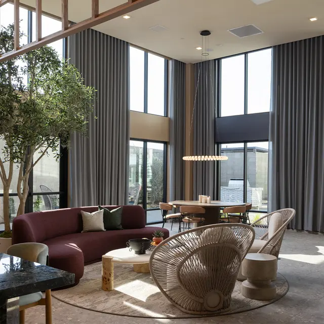 Club Room Lounge - Folia