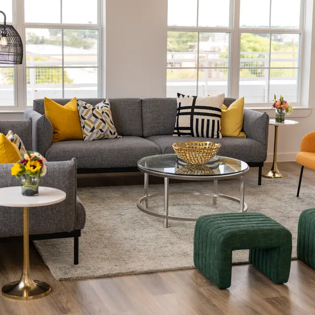 Bishop Central - Furniture, Table, Coffee Table