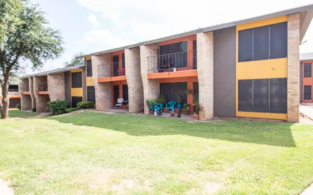 Plaza Square Apartments