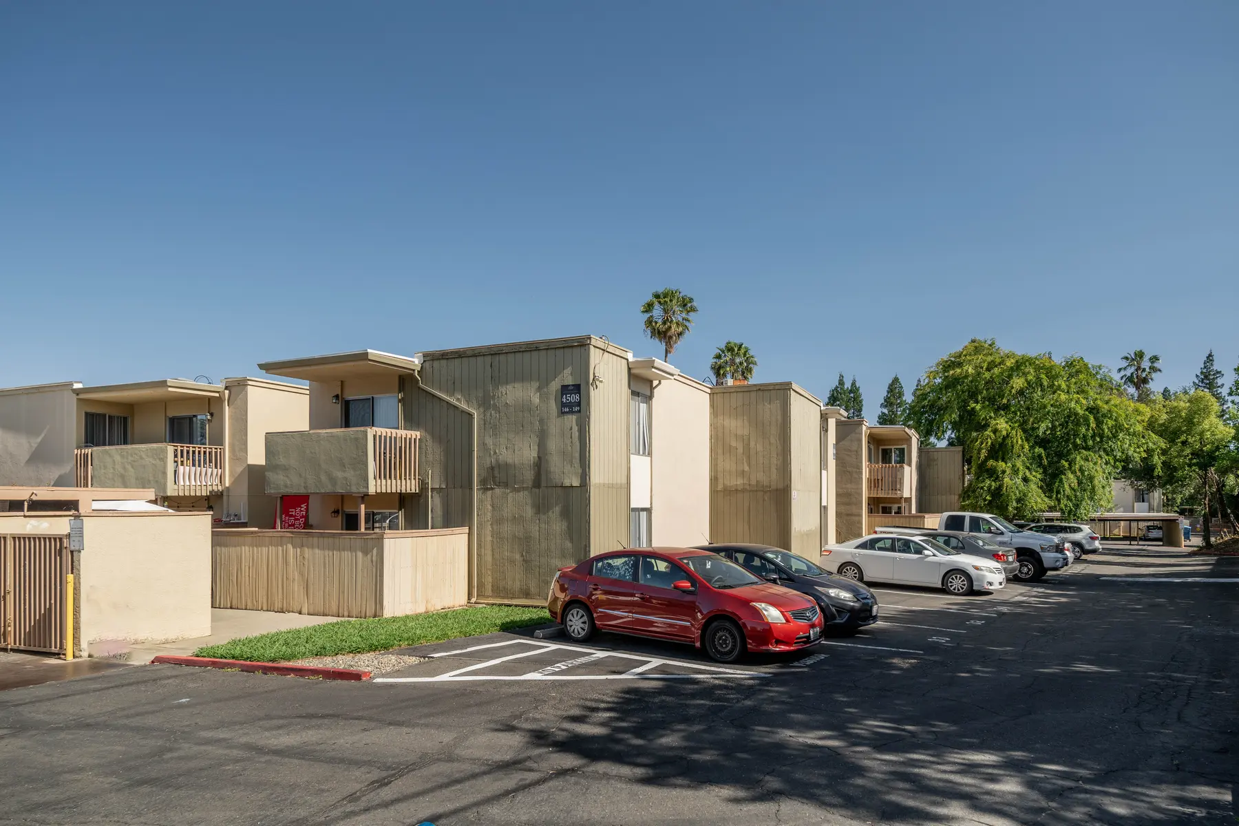 Crestview North - Neighborhood, City, Suburb