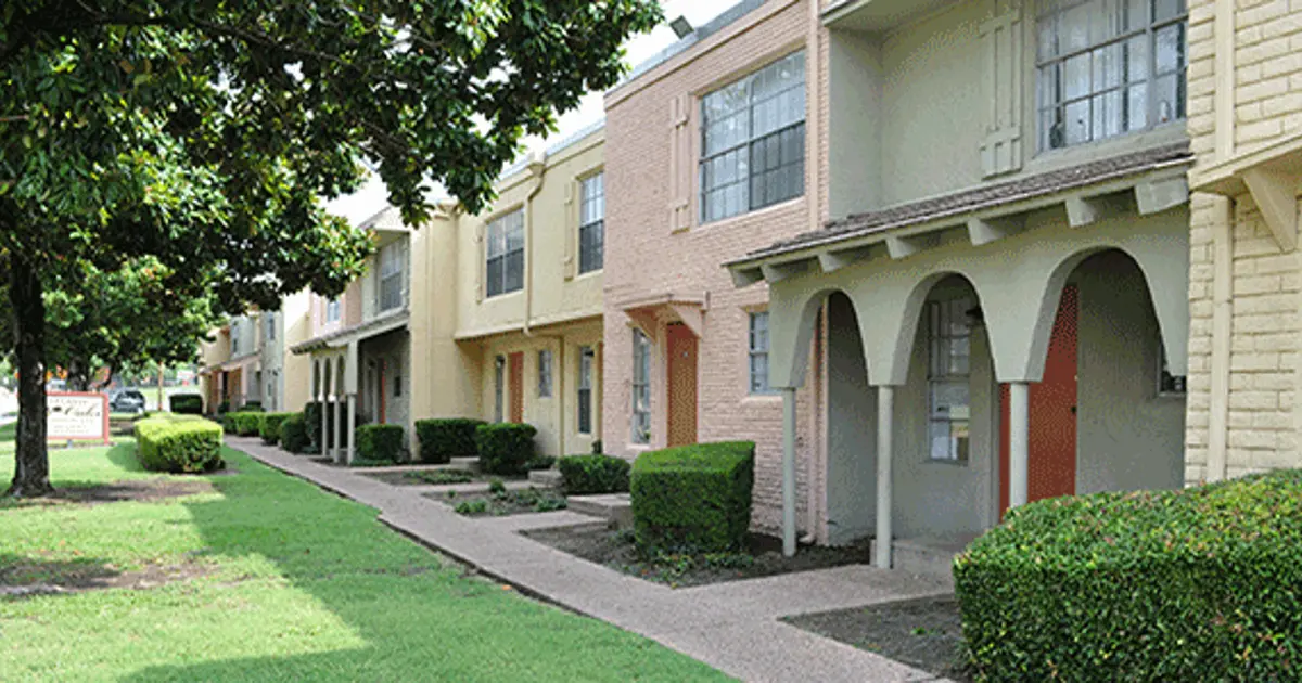 Garland Oaks