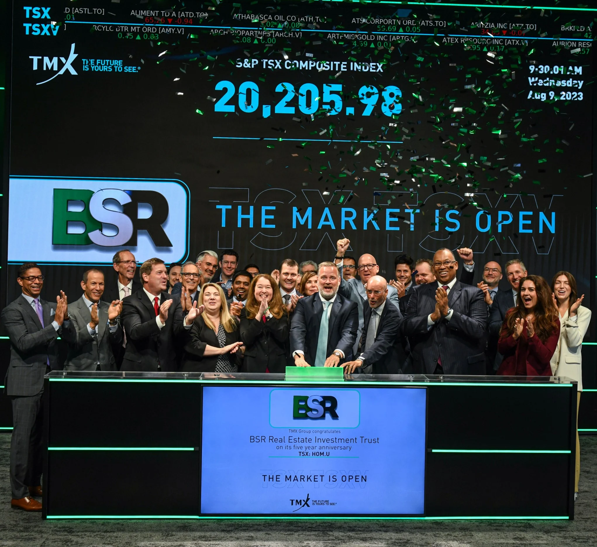 BSR Reit BSR Reit - Adult, Female, Person
