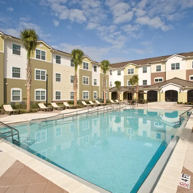 Marcis Pointe - City, Condo, Chair