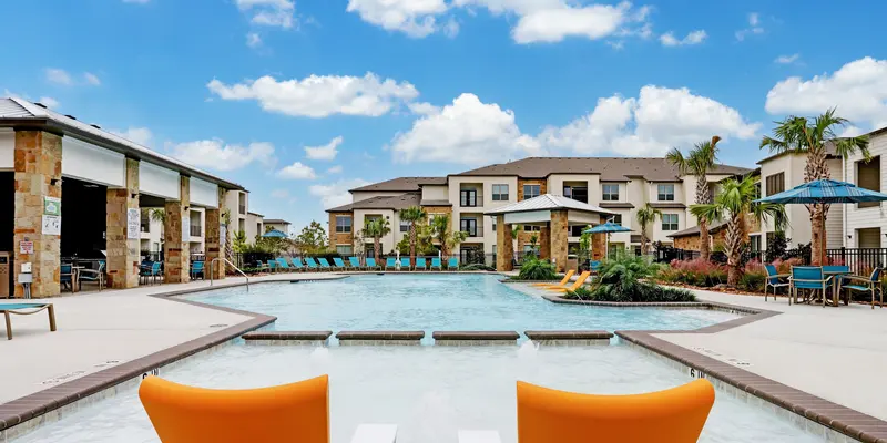 The Argonne - Hotel, Resort, Pool