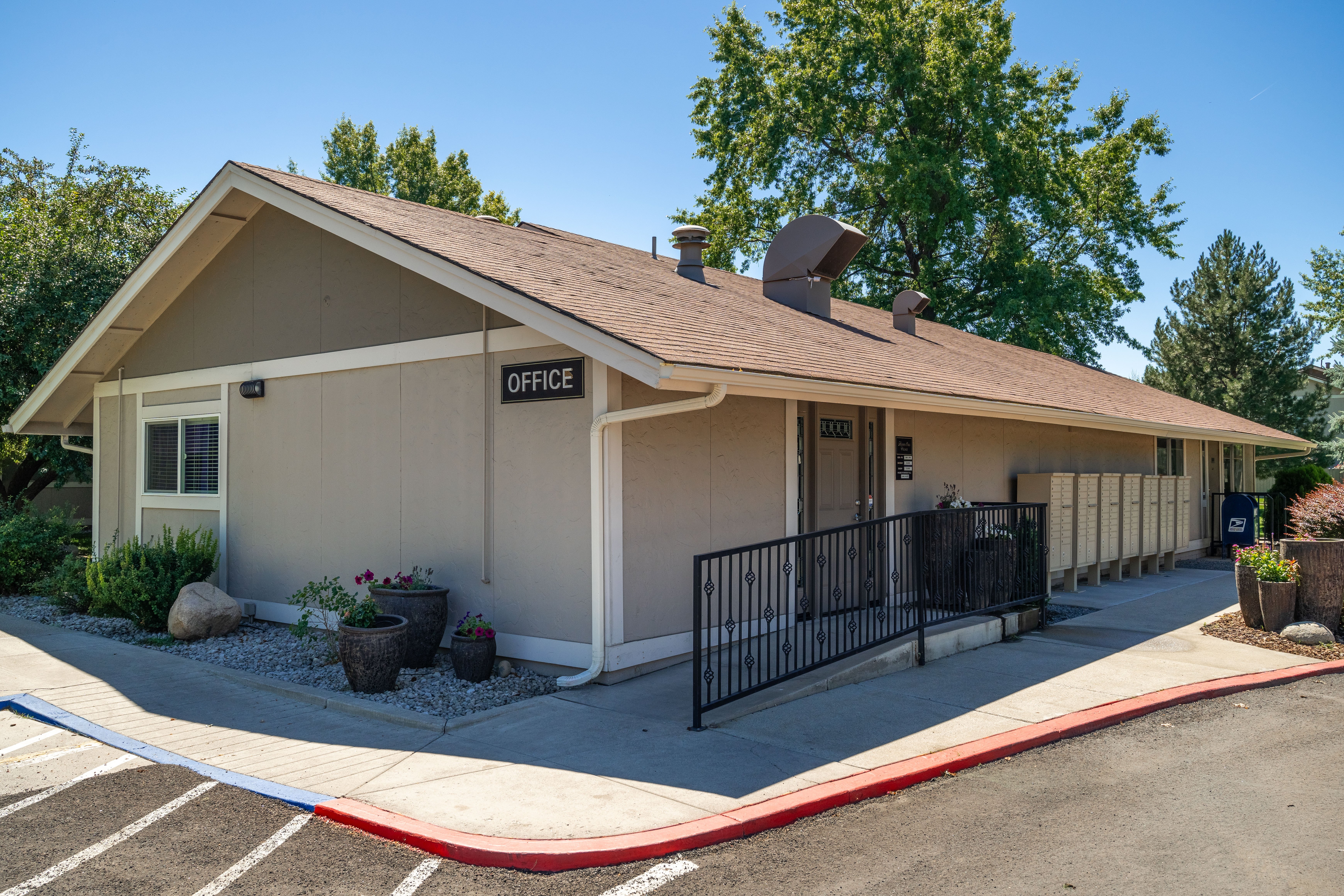 Hidden Oaks Village - Outdoors, Shelter, Plant
