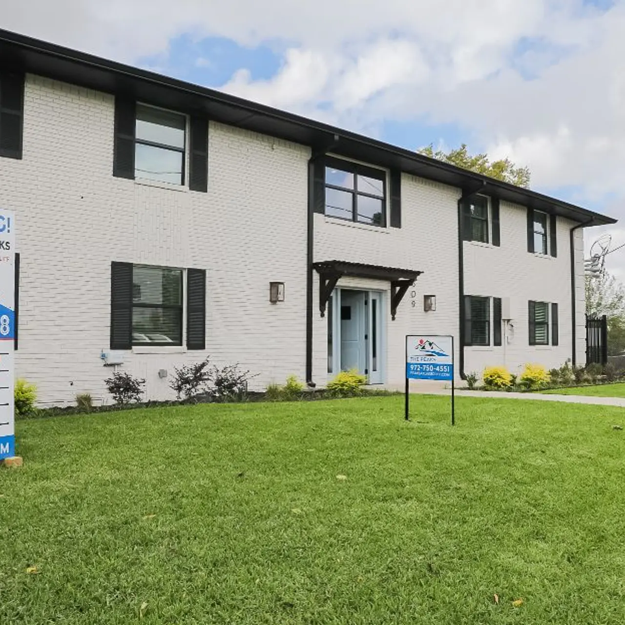 Inez at Bishop Ridge - Lawn, Grass, Plant