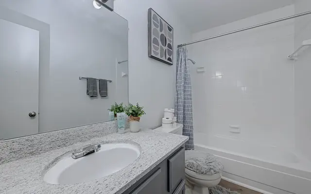 8801 Glencrest - Sink, Basin