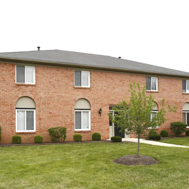 Ivy Knoll Apartments - Building