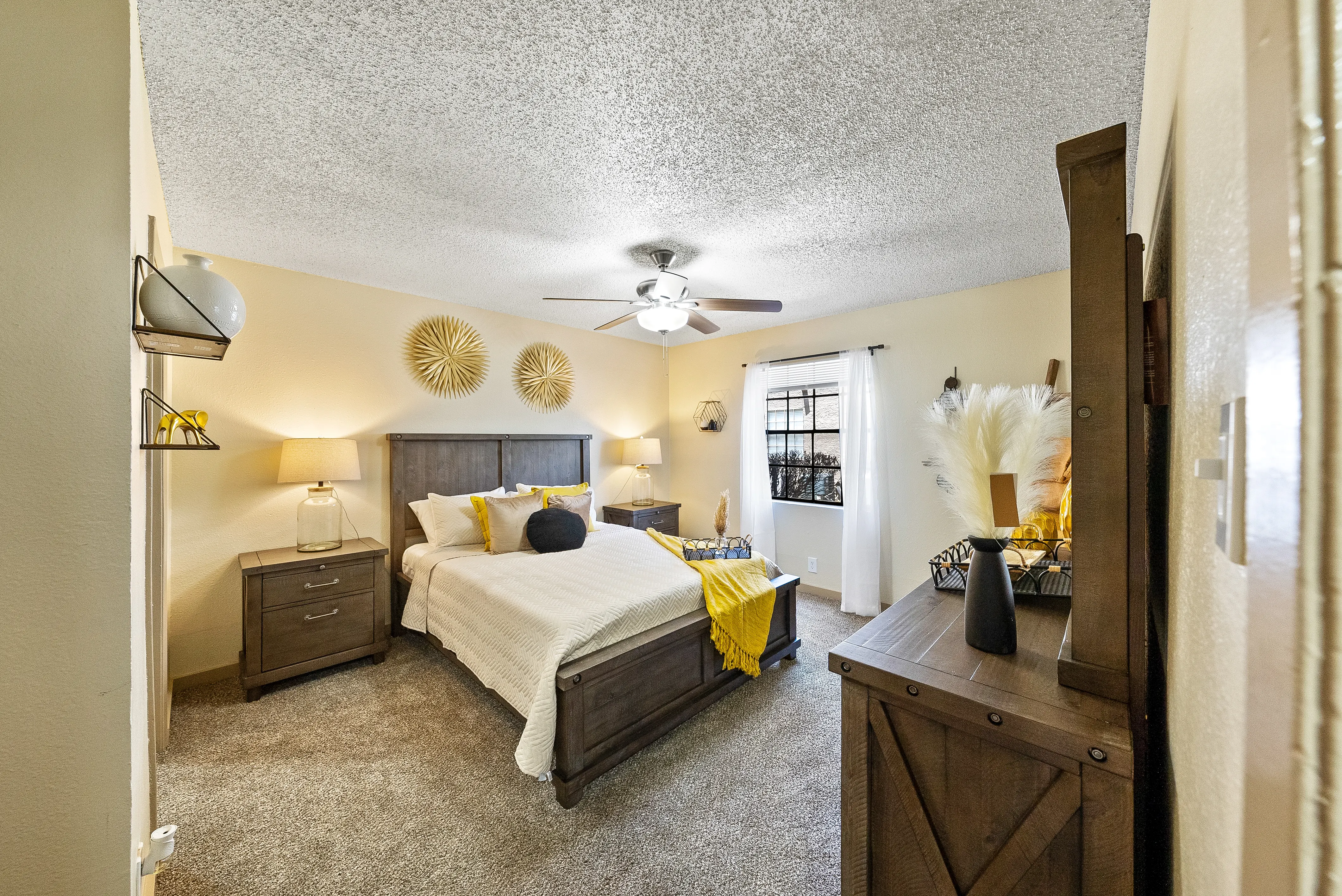 Appliance, Ceiling Fan, Device