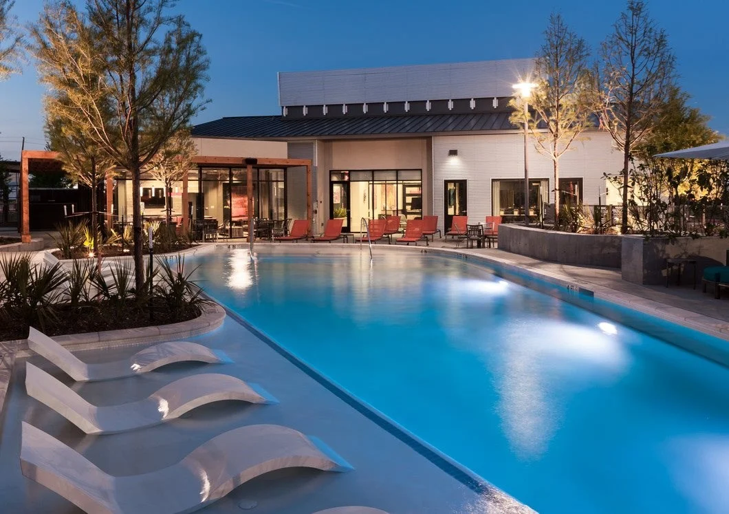 Pinnacle - Building, Hotel