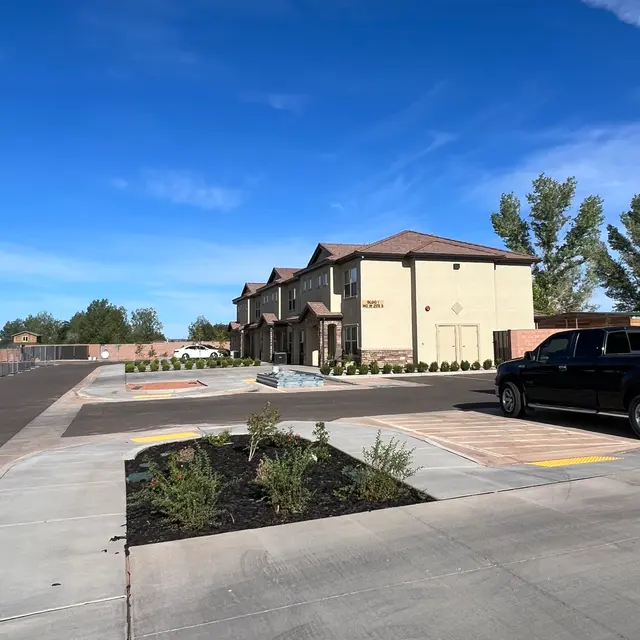 Lost Springs Townhomes - Suburb, Pickup Truck, Car