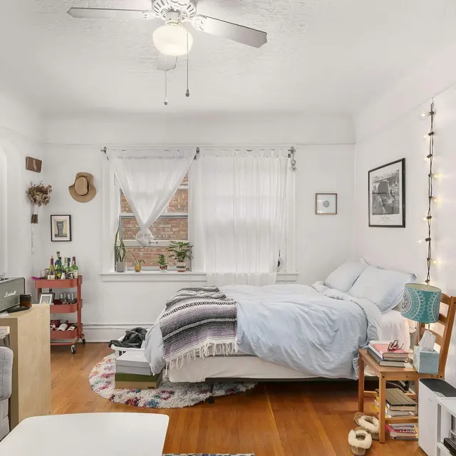 Urban Asset Advisors - Room