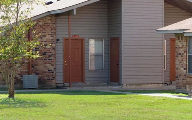 Bayou Galion Bayou Galion - Yard