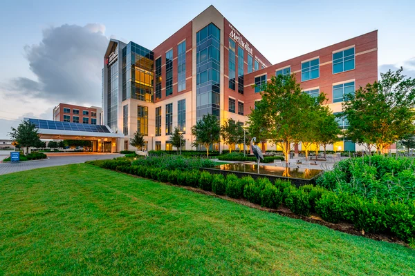 Neuhaus Apartments - Grass, Building, Campus