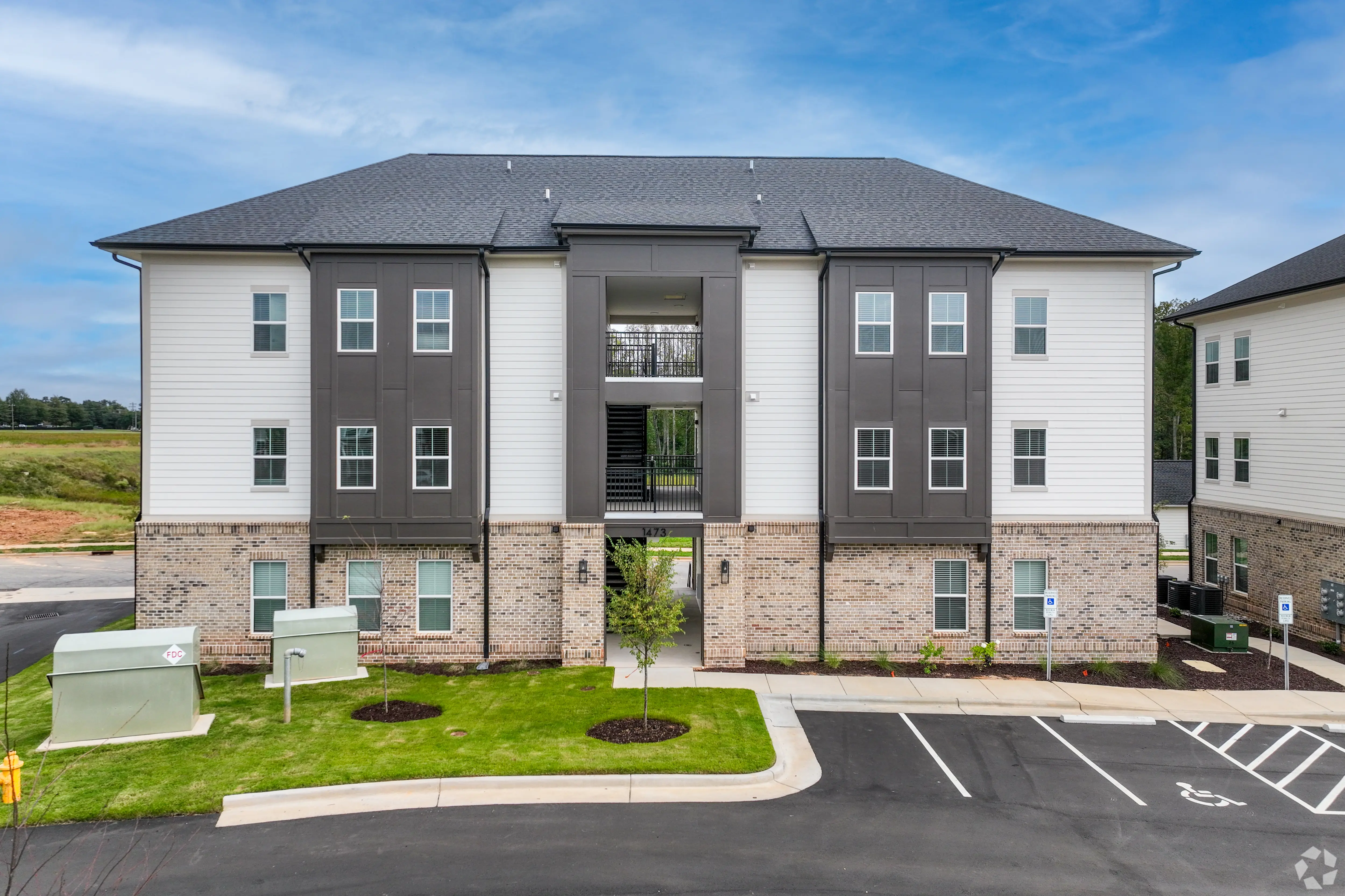 The Vieux at Welden - City, Condo, Housing