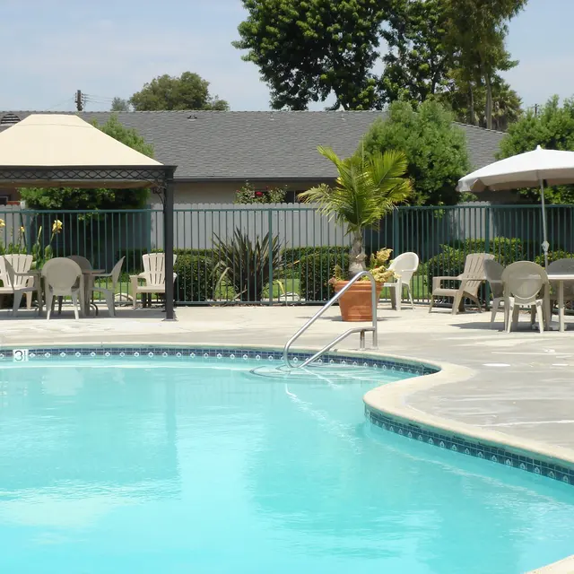 Arbor Glen Apartments - Backyard, Outdoors, Hotel