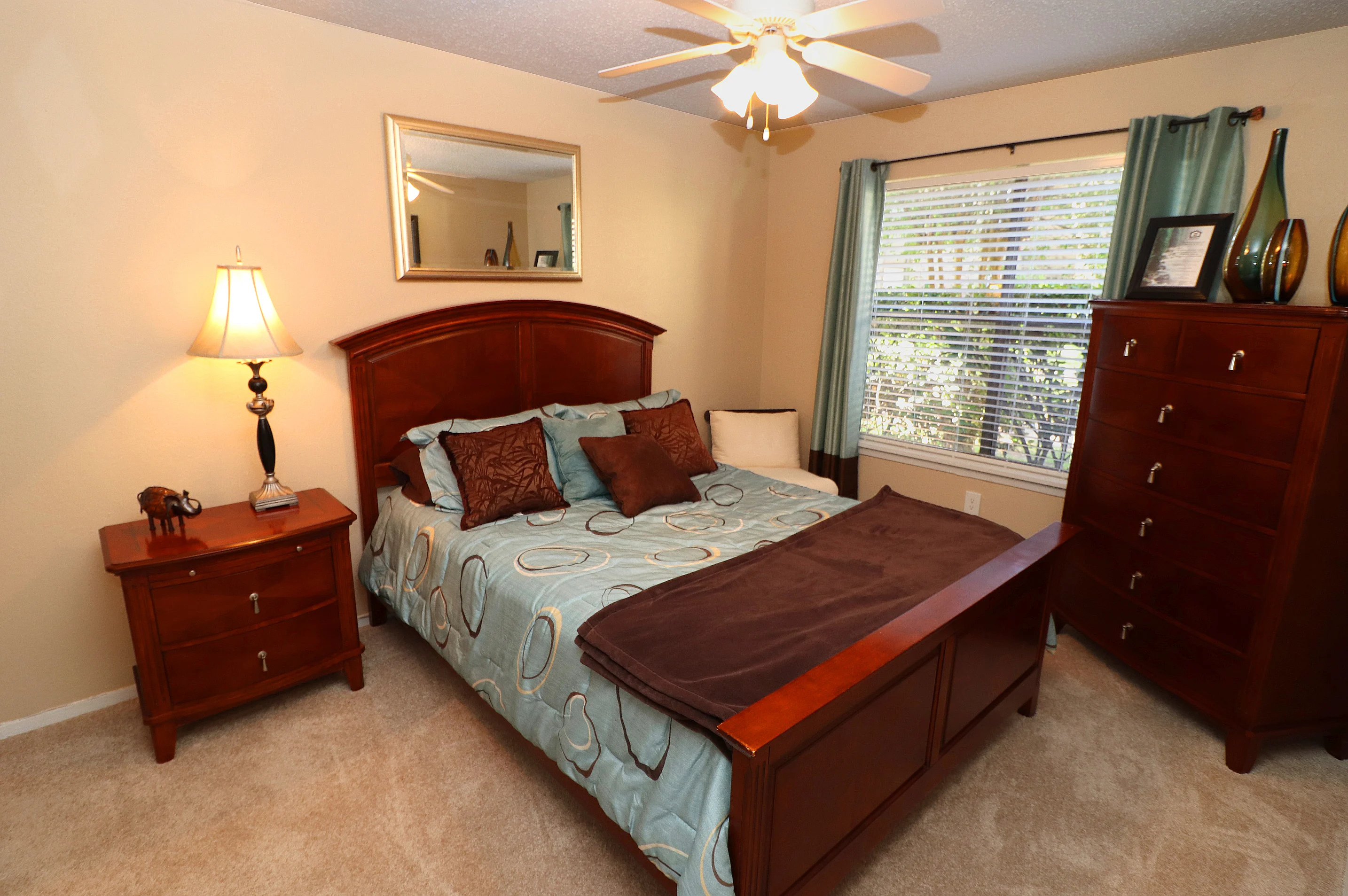 SommersetModel2bedroomIMG_2210R1.JPG Room