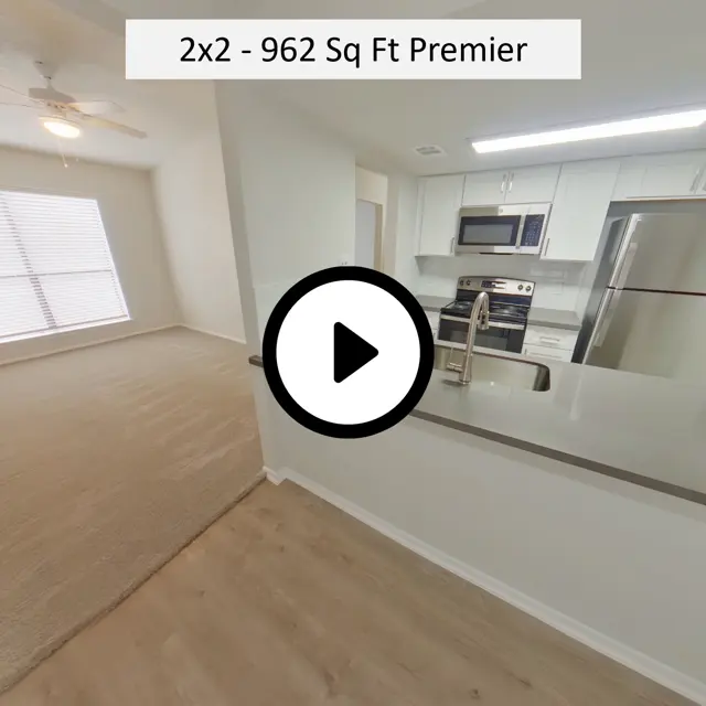 2x2 - 962 Sq Ft Premier