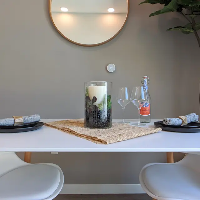 Vantage Mar Vista Vantage Mar Vista - Dining Table