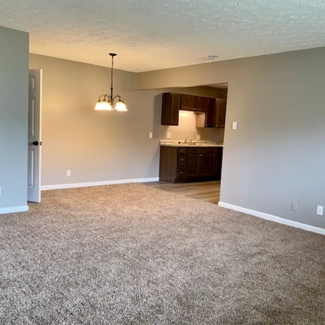 6300 Cheviot - Floor, Corner, Flooring