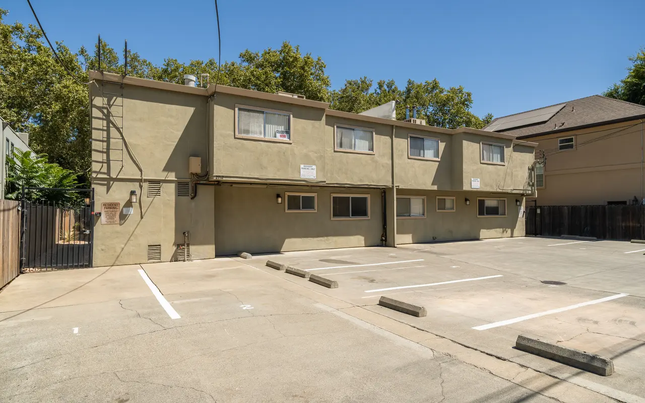 2712 E Street - City, Street, Urban