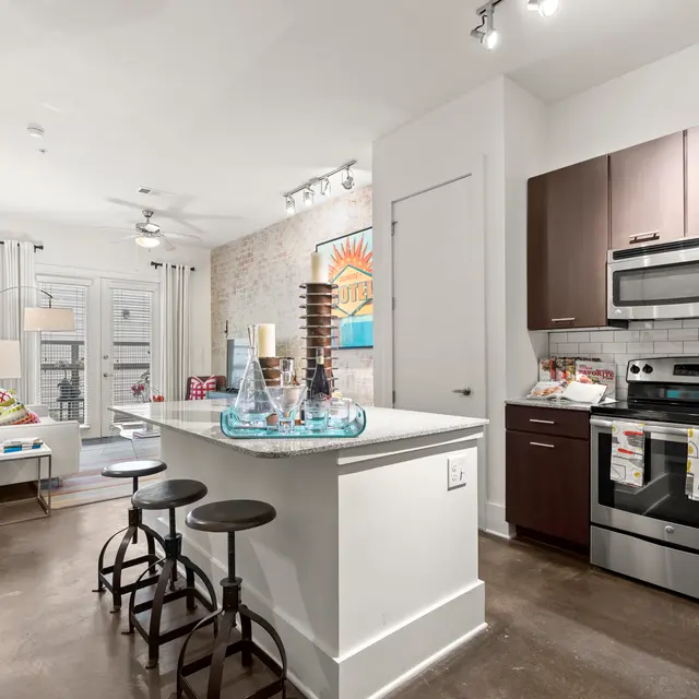 SYNC at West Midtown - Kitchen