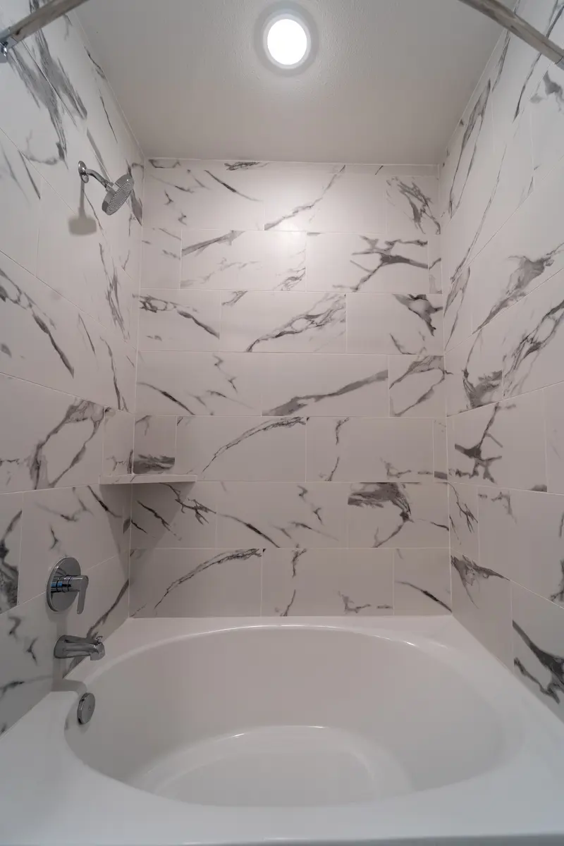 Ellis Highline - Tub, Bathtub