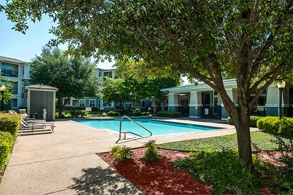 Heritage Pointe - Hotel, Resort, Backyard