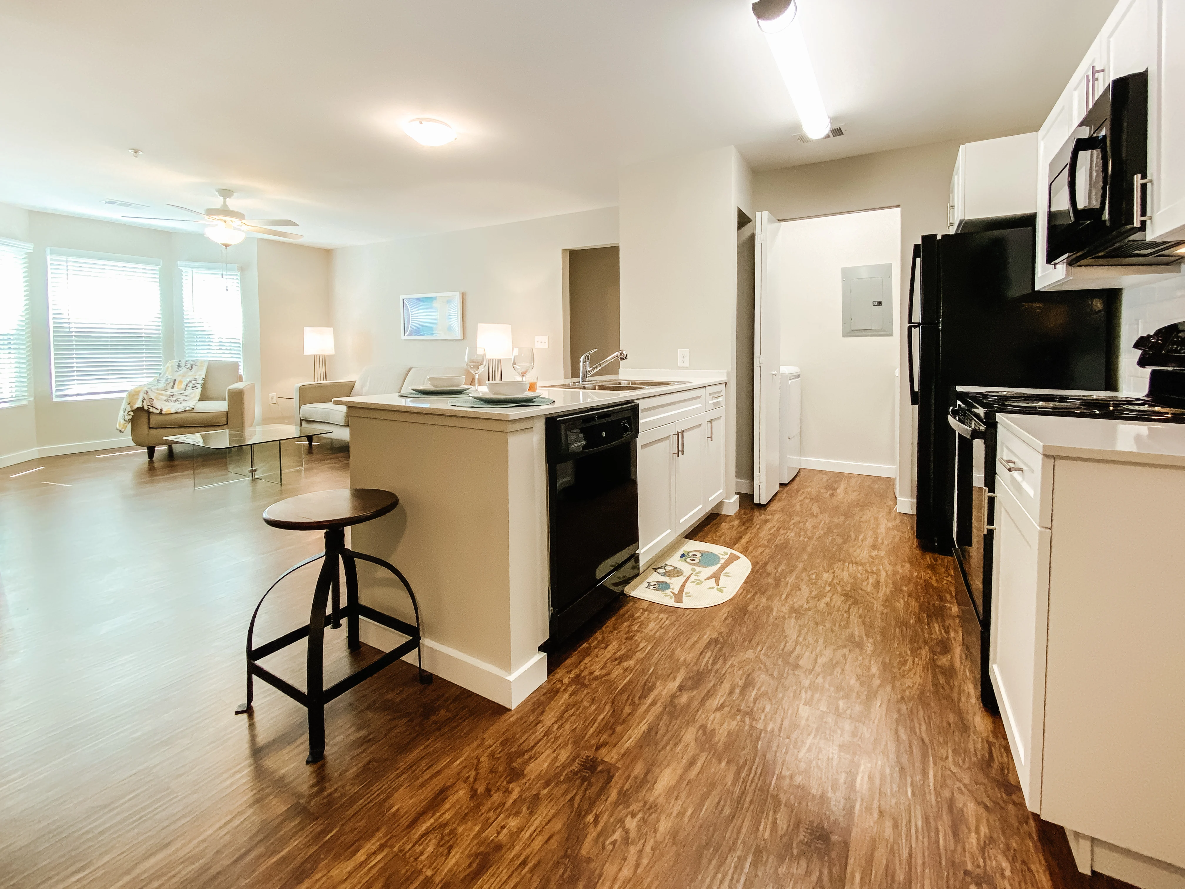 Pinnacle at Hammock Place Apts - Indoors, Room, Flooring