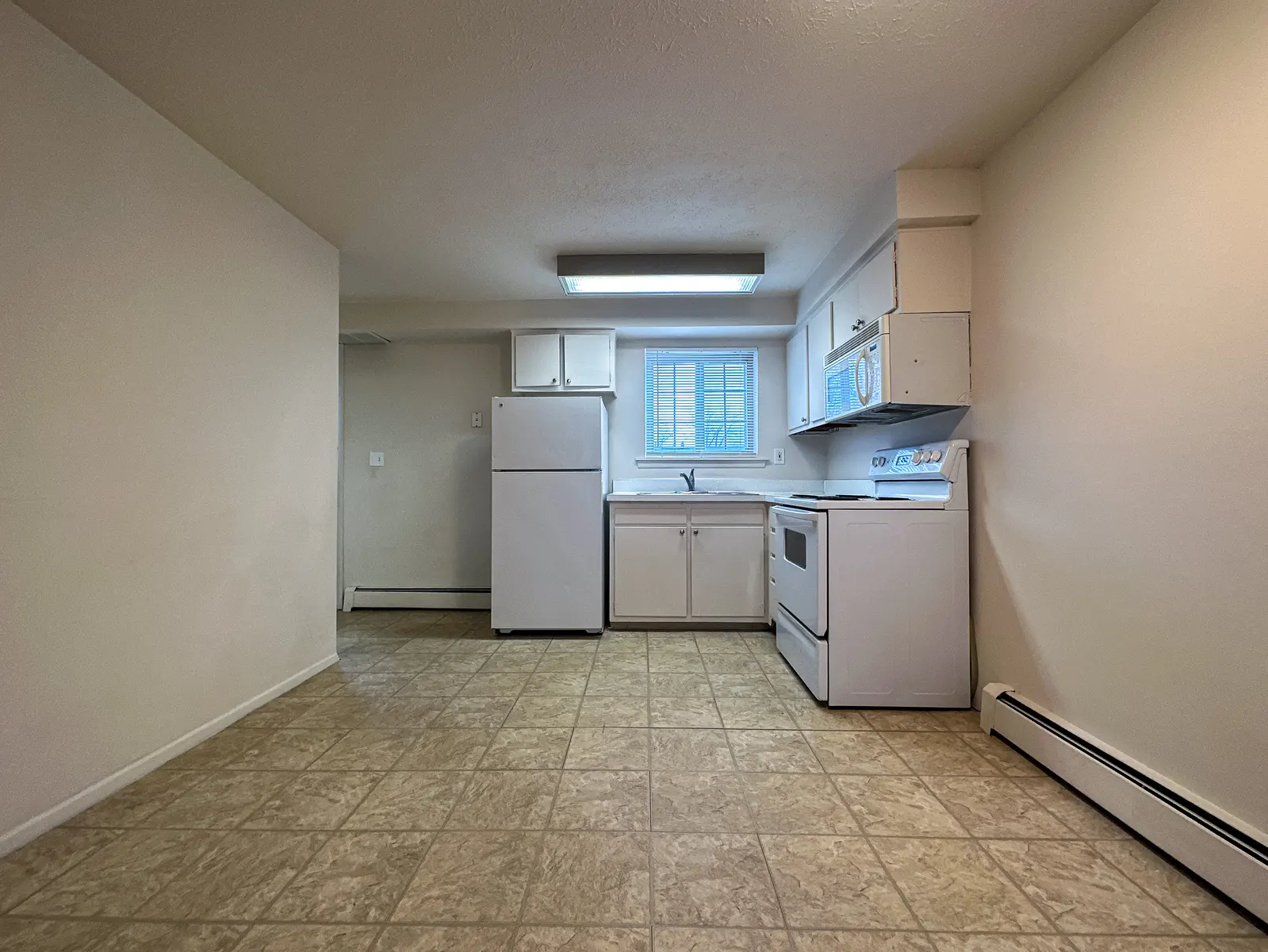 Williamsburg Square - Floor, Flooring, Device