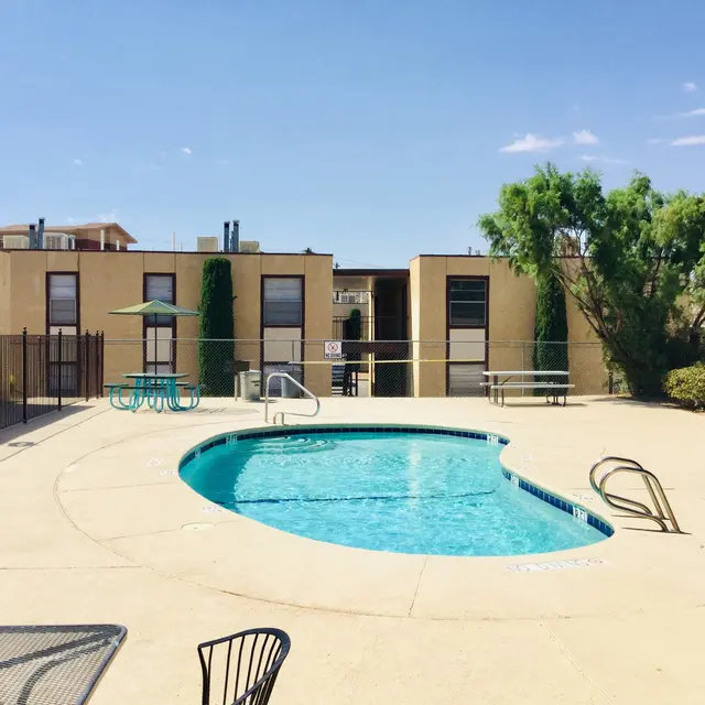 Brisa Apartments - Pool, Hotel, Water