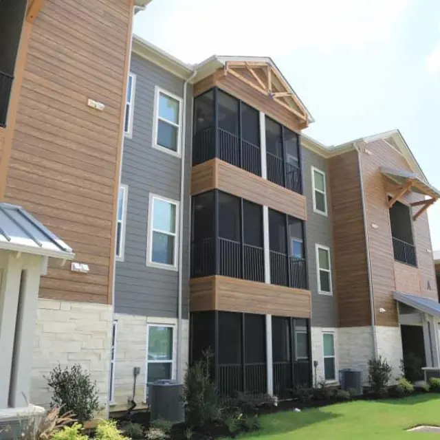 North Village Plaza Apartments - City, Condo, Grass