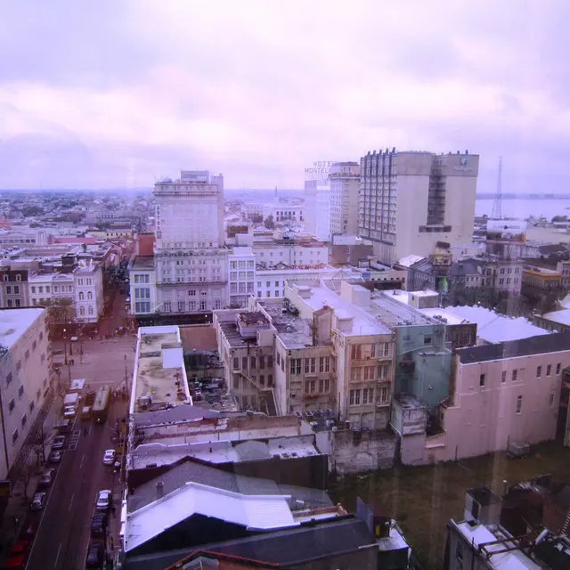 200 Carondelet - City, Metropolis, Urban