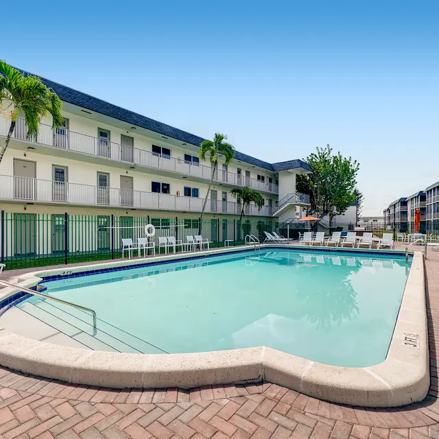 Spectra Palms​ - Pool