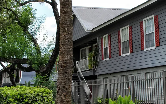 Northwest Corners - Building