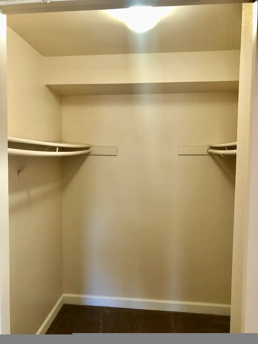 Myrtle Creek - Closet, Cupboard