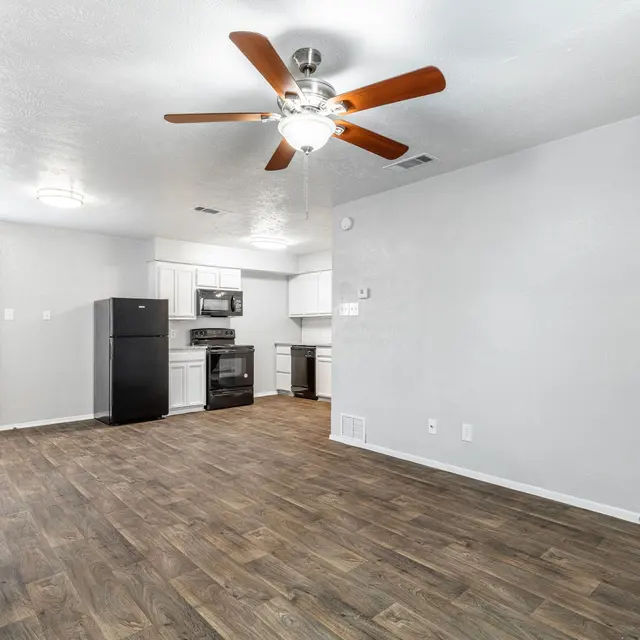 Cottage Row Apartments Cottage Row Apartments - Floor, Ceiling Fan, Device