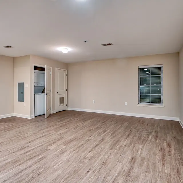 Kodak Crossing - Flooring, Floor
