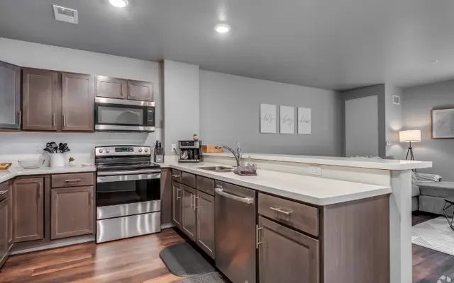 7Penn (1) (Small).jpg 7Penn (1) (Small).jpg