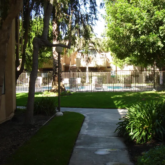 Colony Ridge Apartments - Grass, Path, Walkway