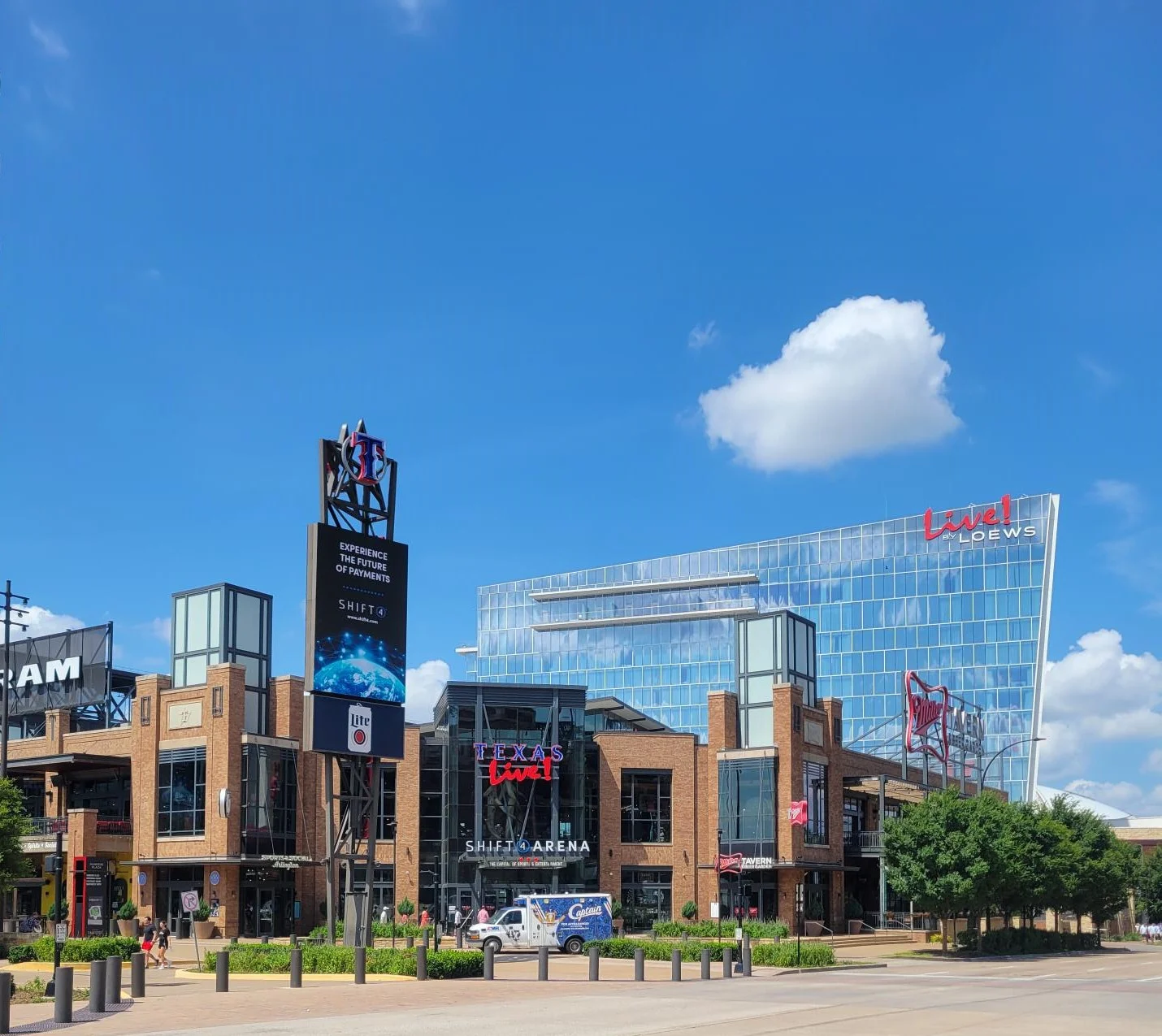 Tuscany Apartments Tuscany Apartments - Shopping Mall, Office Building, Urban