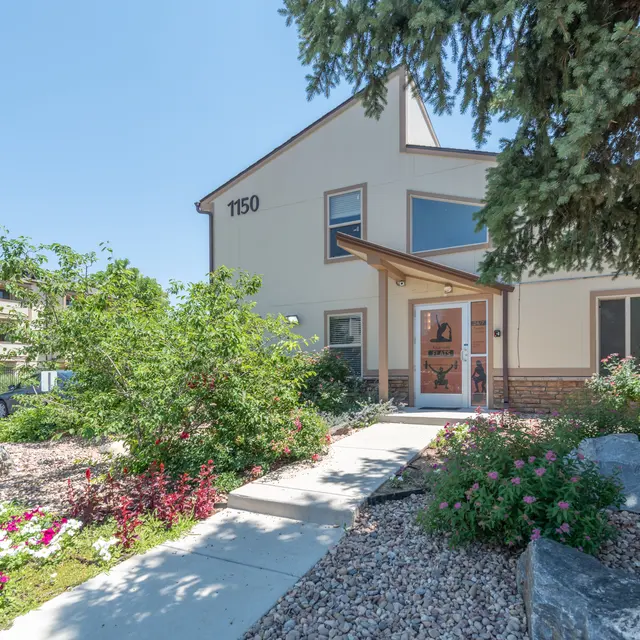 Four Mile Flats - Villa, Housing, House