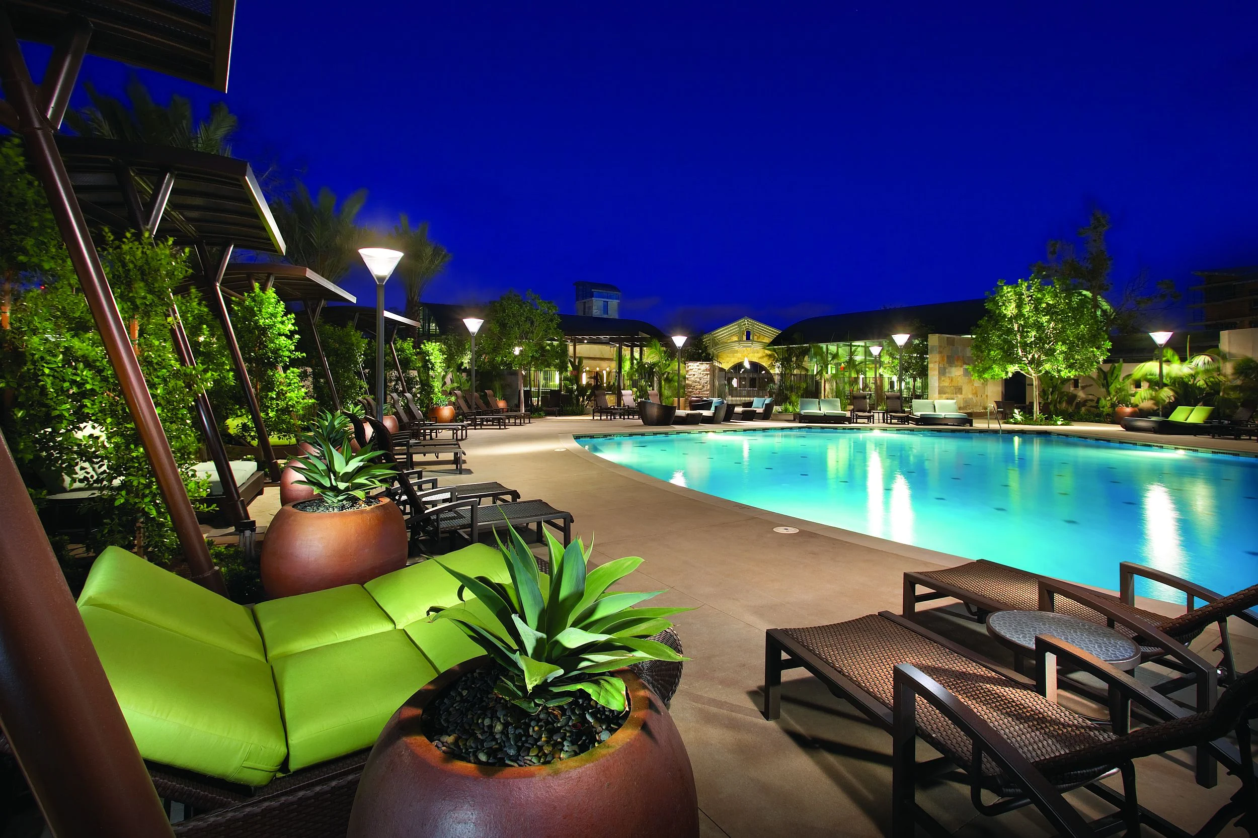 Pinnacle Pinnacle - Building