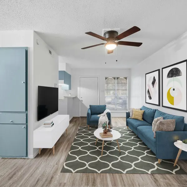 Dryfield Apartments & Studios - Home Decor, Table, Corner